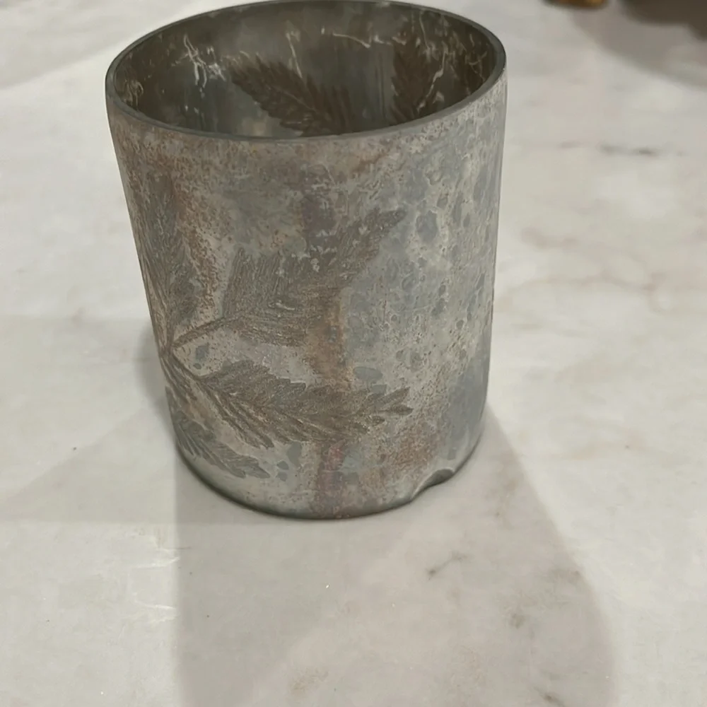 Creative Co-Op Glass Votive Holder with Etched Leaf Pattern/NWOT